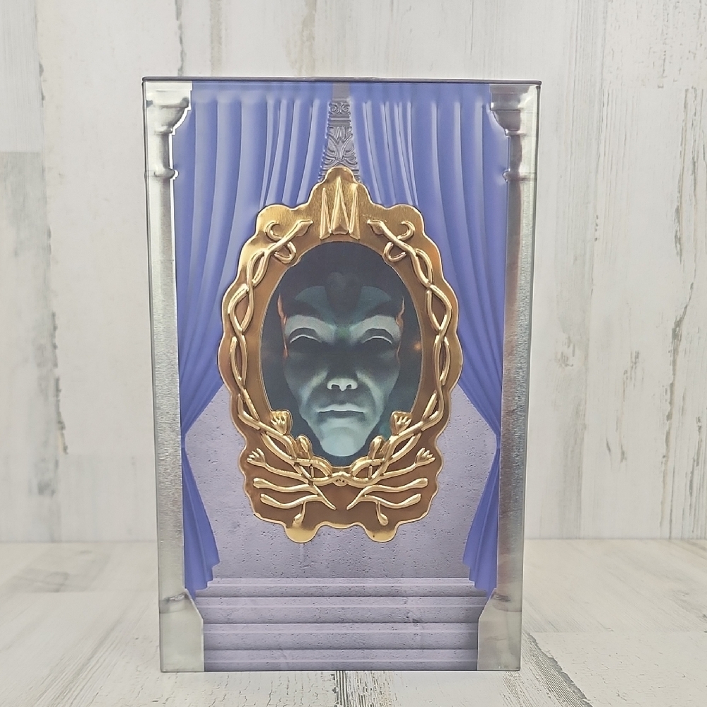 Snow White Disney Movie Enchanted Mirror Evil Queen Collectible Popcorn Tin NEW